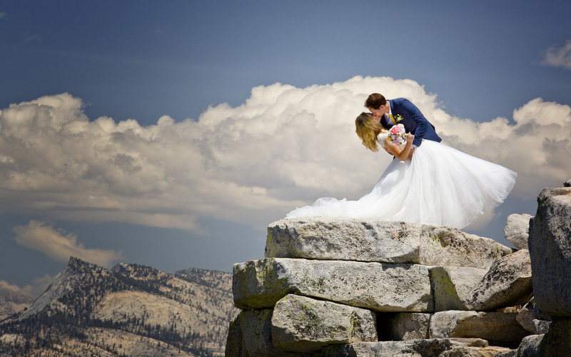 Now This Is A Destination Wedding… An 8.2-Mile Hike And Over A 4,500-Feet-High Climb!