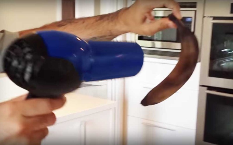 Amazing Life Hack: How To Resurrect A Rotten Banana With Household Items