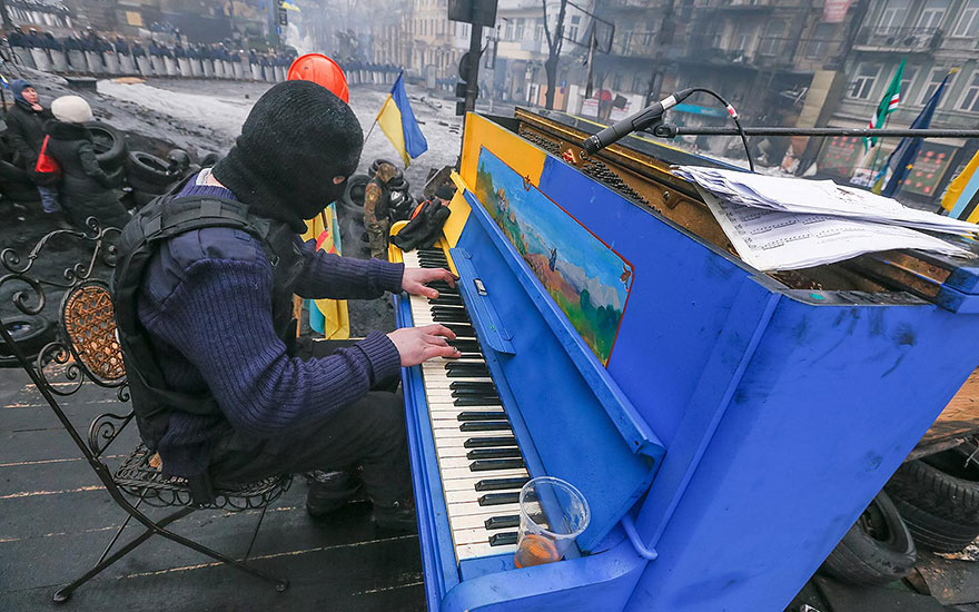 street piano